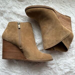 Lucky Brand tan suede booties SZ 6.5